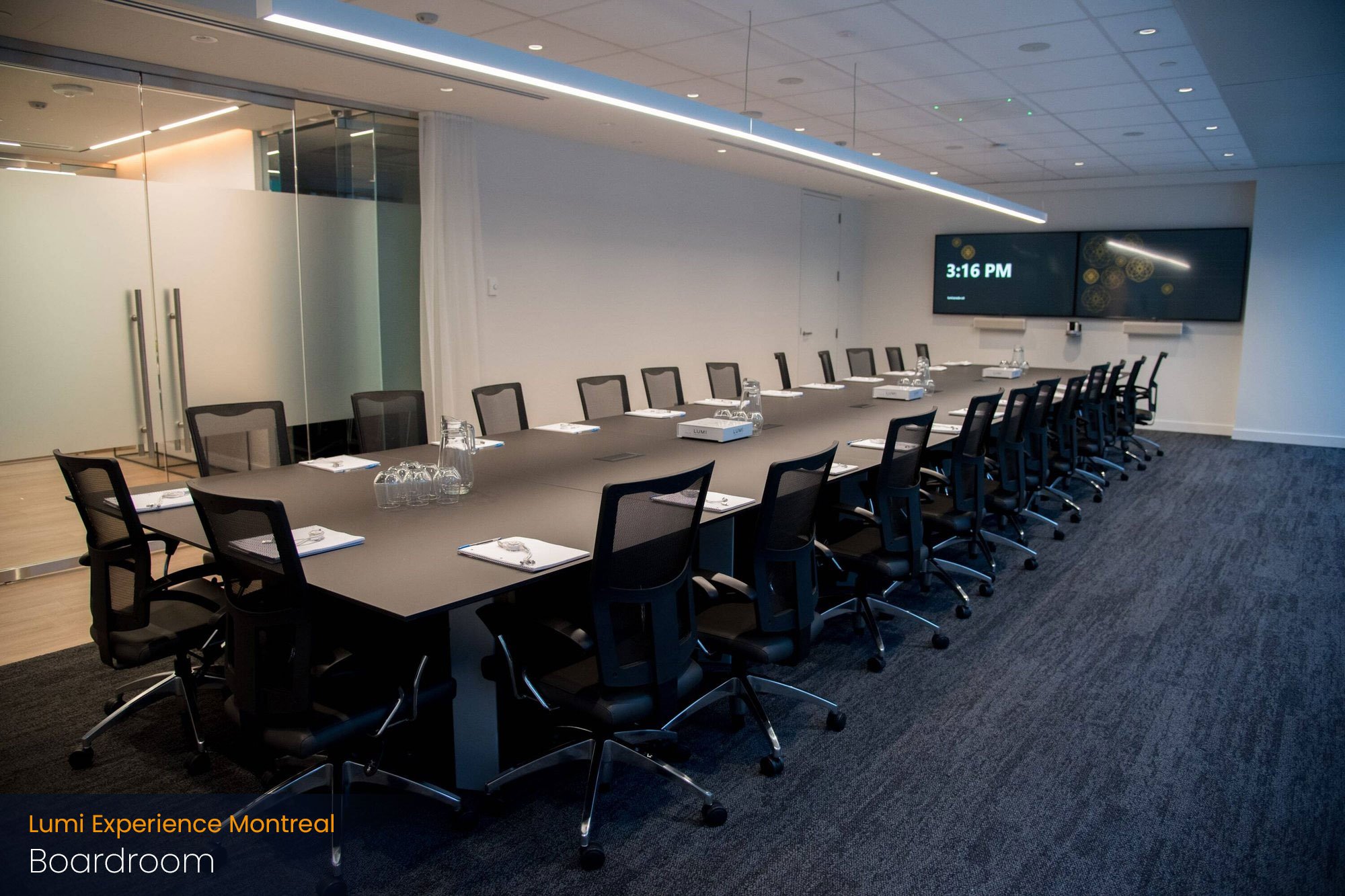 lumi-global-experience-calgary-boardroom-2