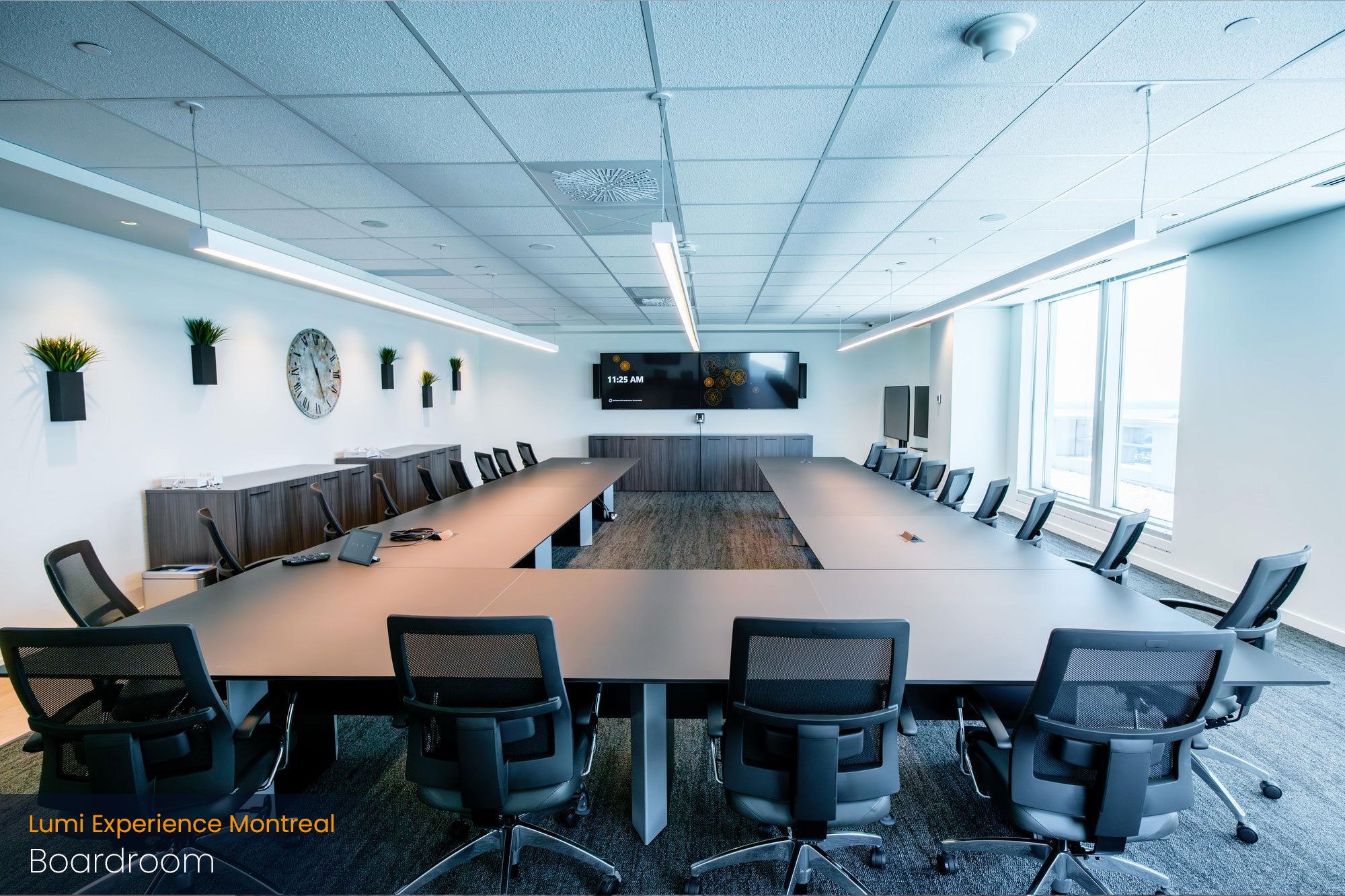 lumi-global-experience-montreal-boardroom-2