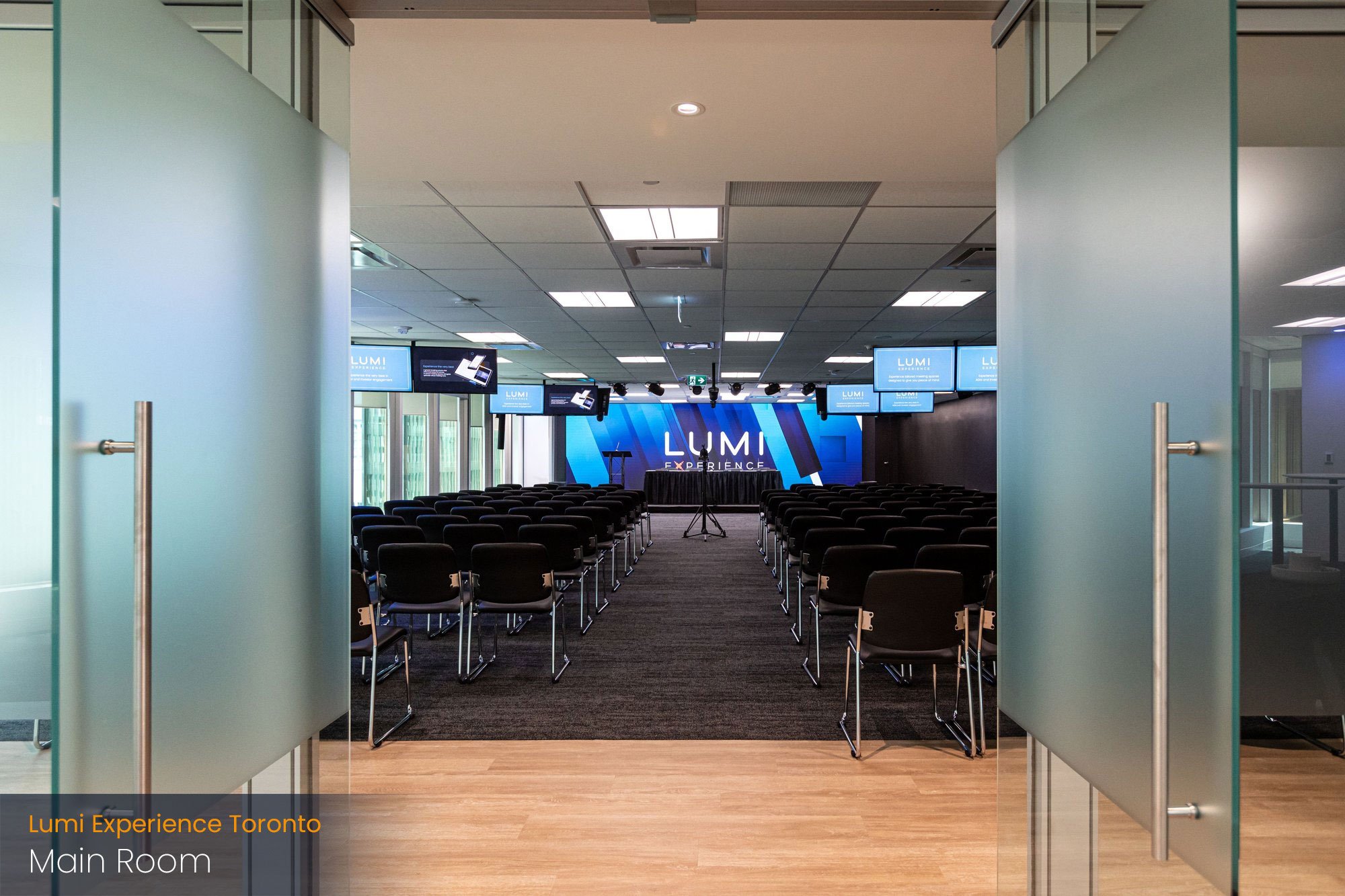 lumi-global-experience-toronto-main-room-1